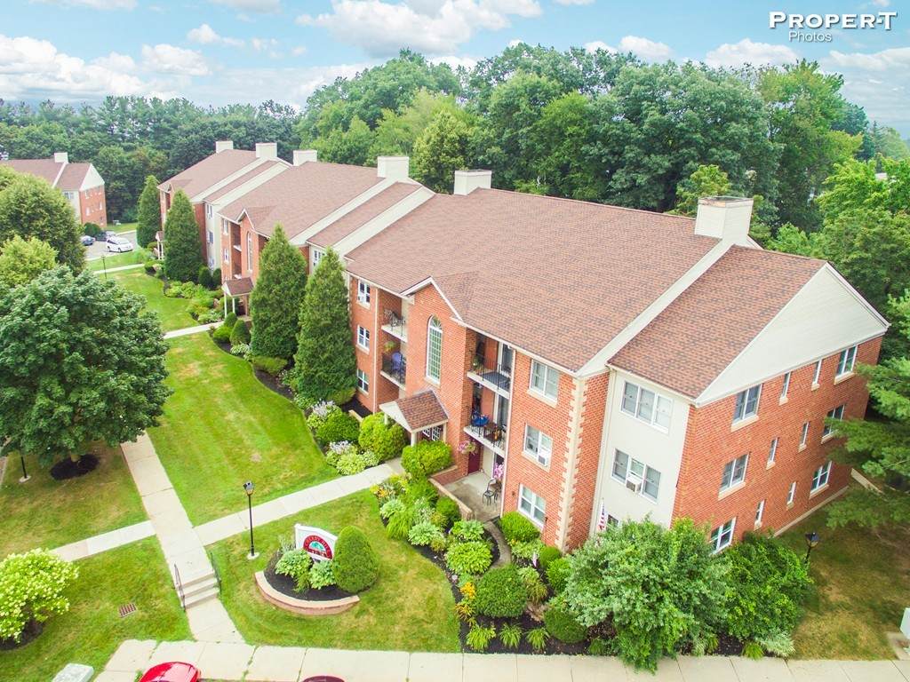 16 Maple Crest Cir - Photo 1