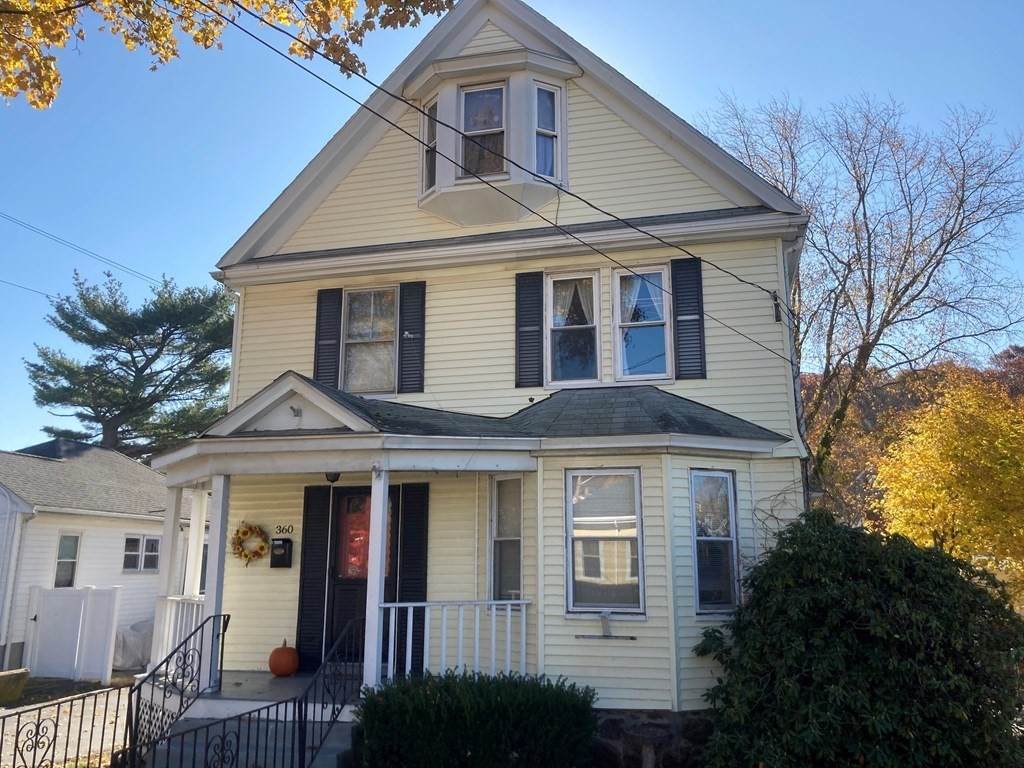 360 Lincoln Ave - Photo 1
