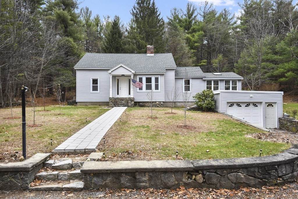 660 Ashburnham St - Photo 1