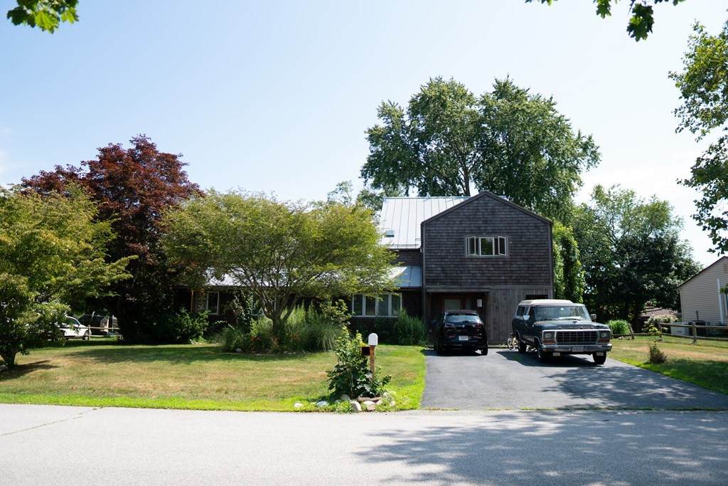 26 Roosevelt Drive - Photo 1