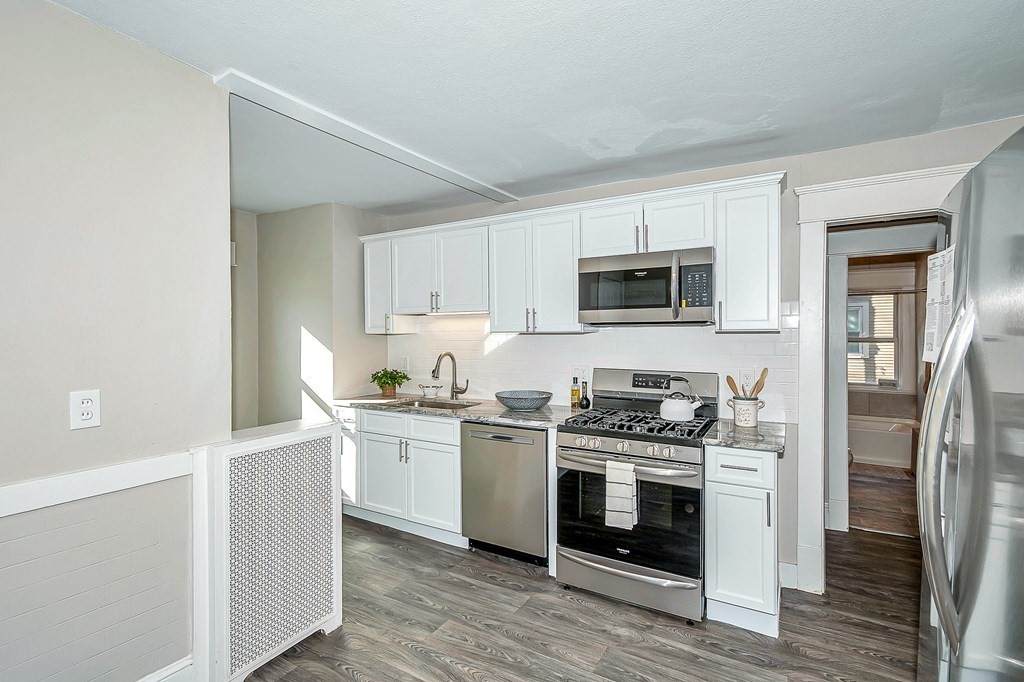 98-100 Carver St - Photo 1