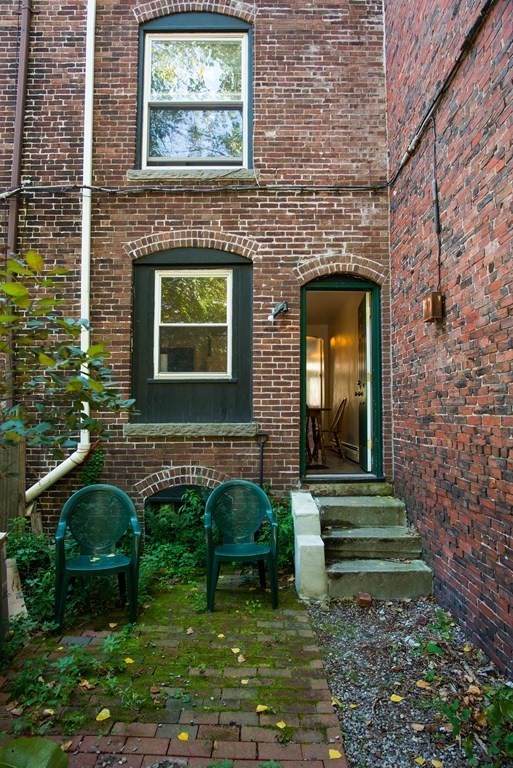 68 Hammond - Photo 1