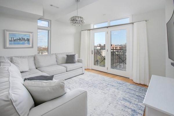 1501 Commonwealth - Photo 1