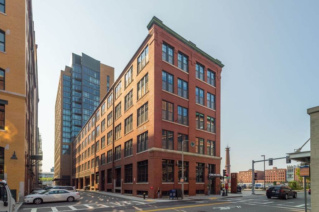 319 A St - Photo 1