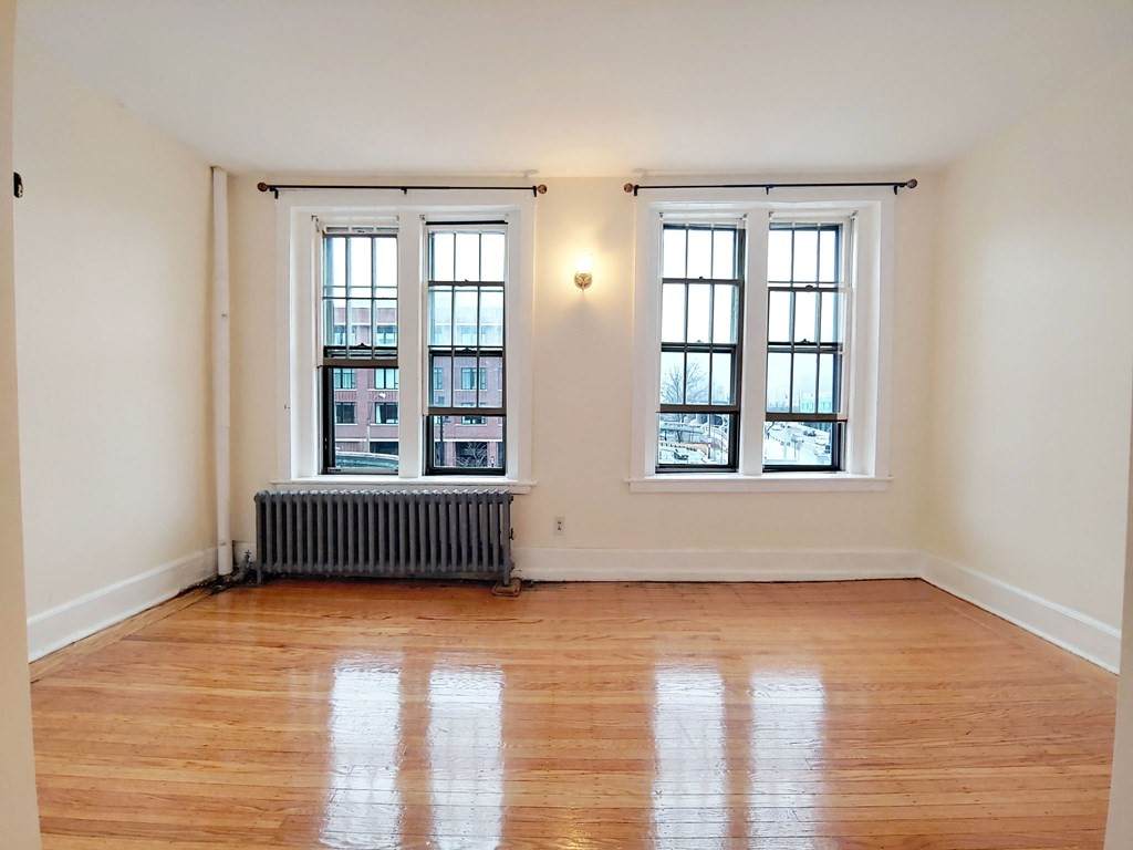 98 West Cedar St - Photo 1