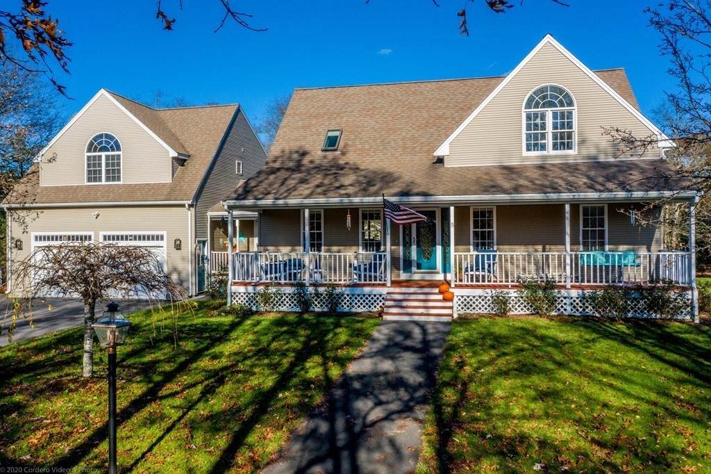 5 Roundhill Blvd - Photo 1