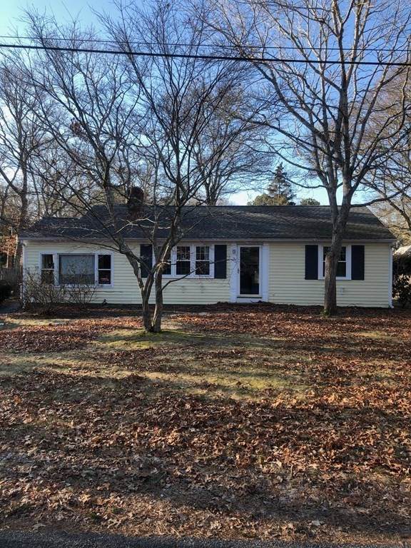 19 Holiday Ln - Photo 1