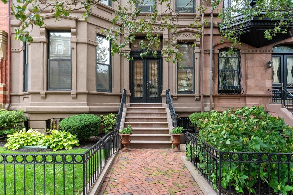 341 Beacon St - Photo 1