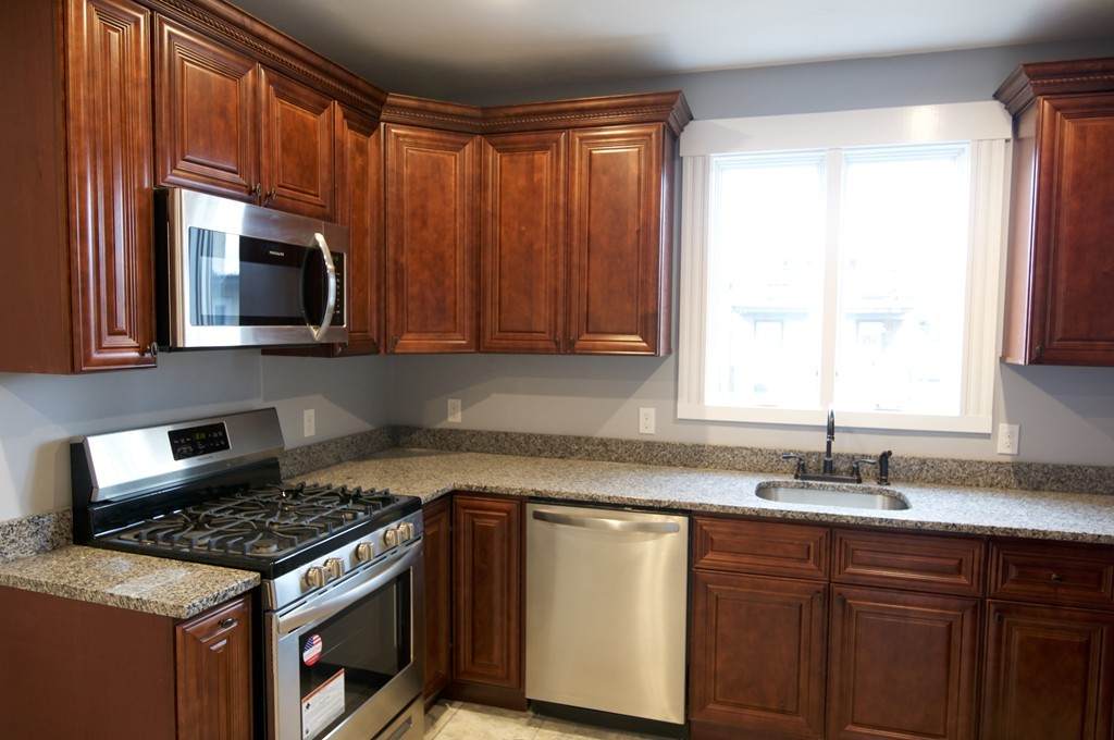 109 Chelsea - Photo 1
