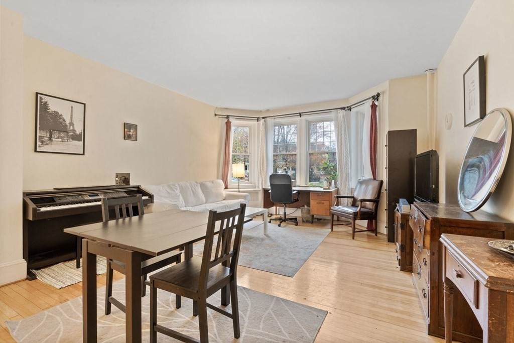 62 Dwight St - Photo 1