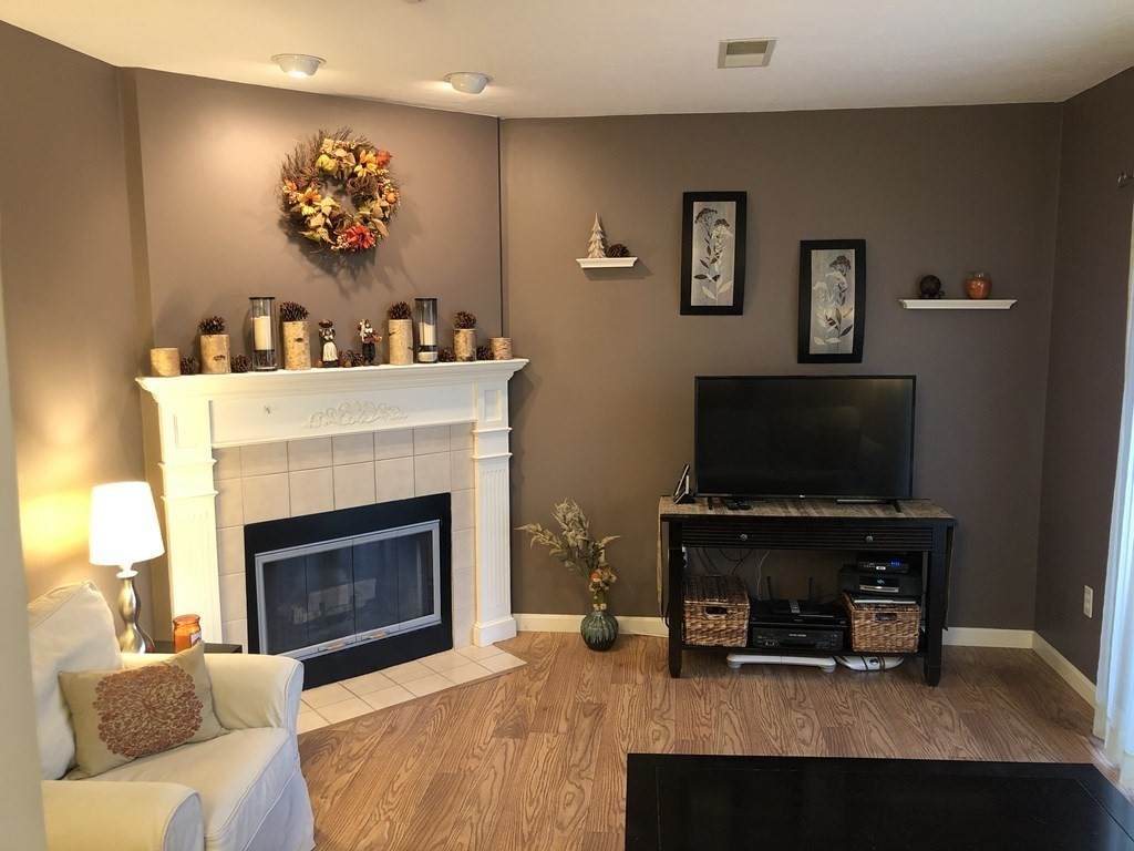 263 Allerton Commons Ln - Photo 1