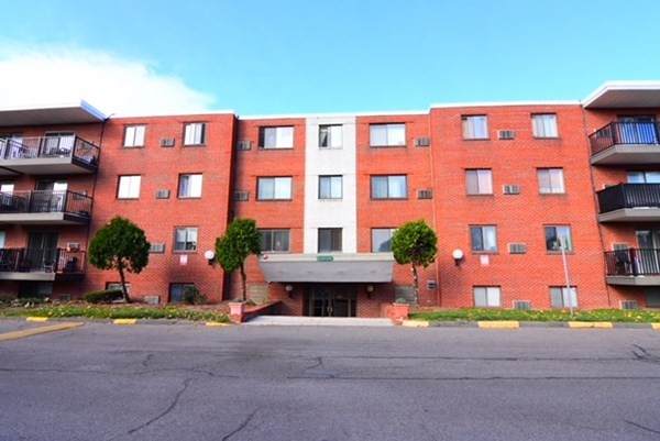 600 Governors Dr - Photo 1