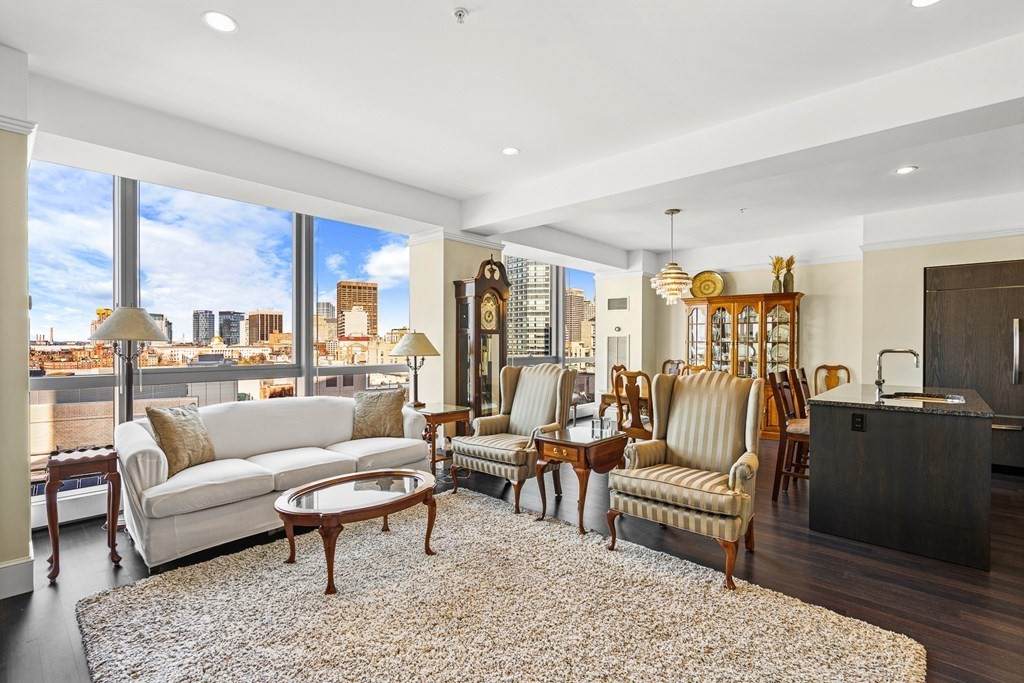110 Stuart Street - Photo 1