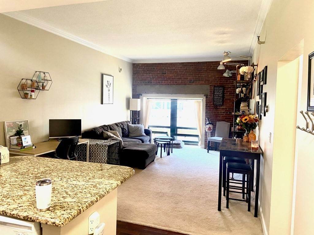 42 8Th St - Photo 1