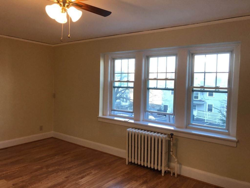 195 Burgin Parkway - Photo 1