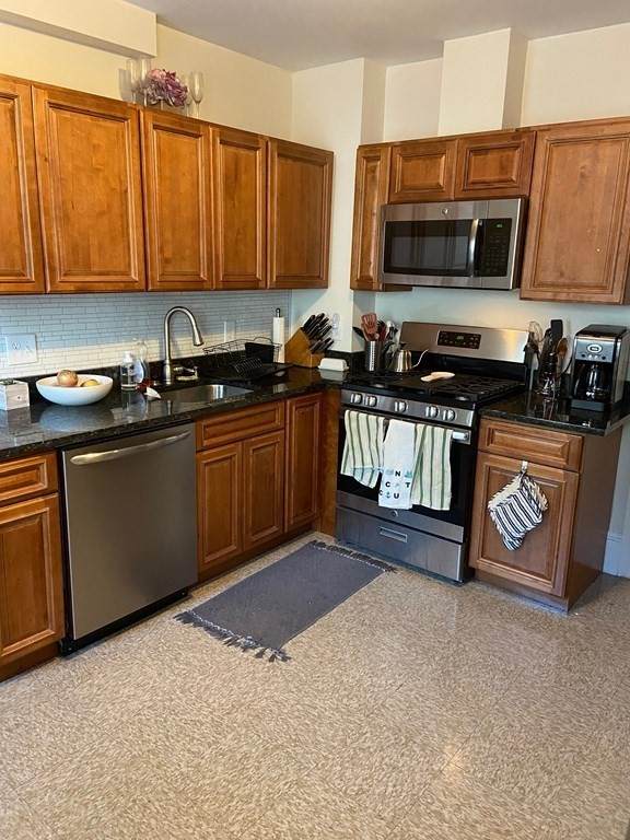 20 Cutter Ave - Photo 1