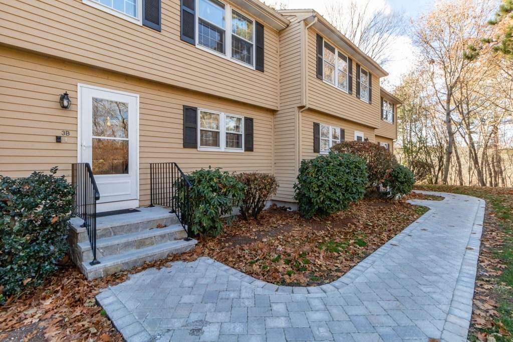 20-1/2 Webb St - Photo 1