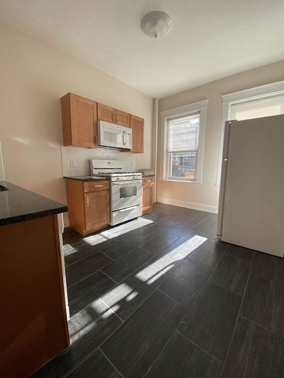 48 Brighton Ave - Photo 1