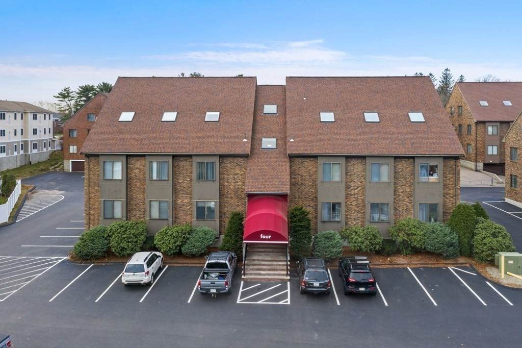 4 Cabot Place - Photo 1