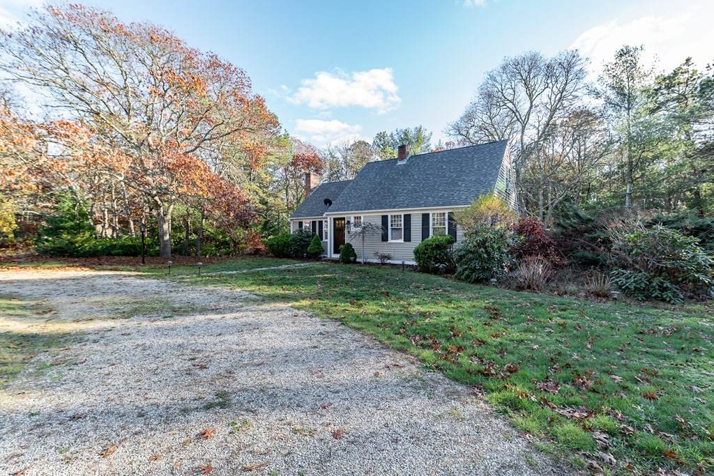 7 Eisenhower Dr - Photo 1