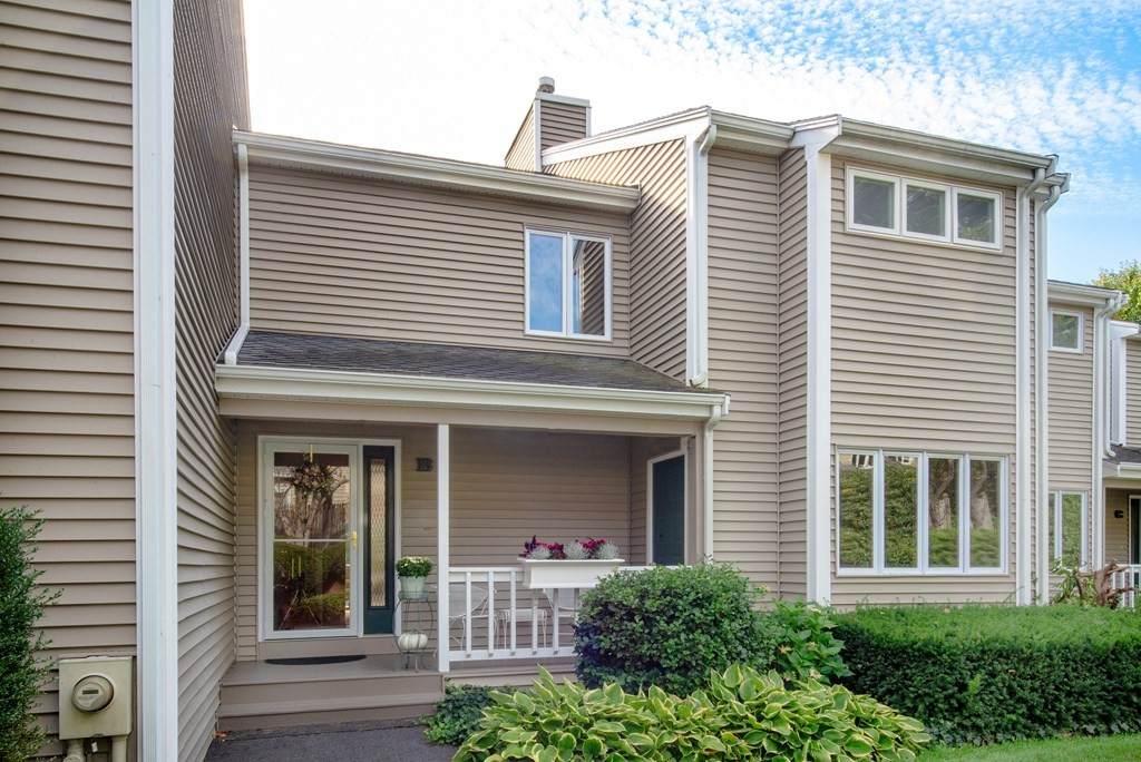 32 Pemberton Street - Photo 1