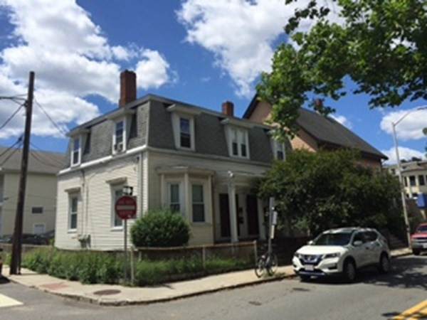 403-1 Putnam - Photo 1