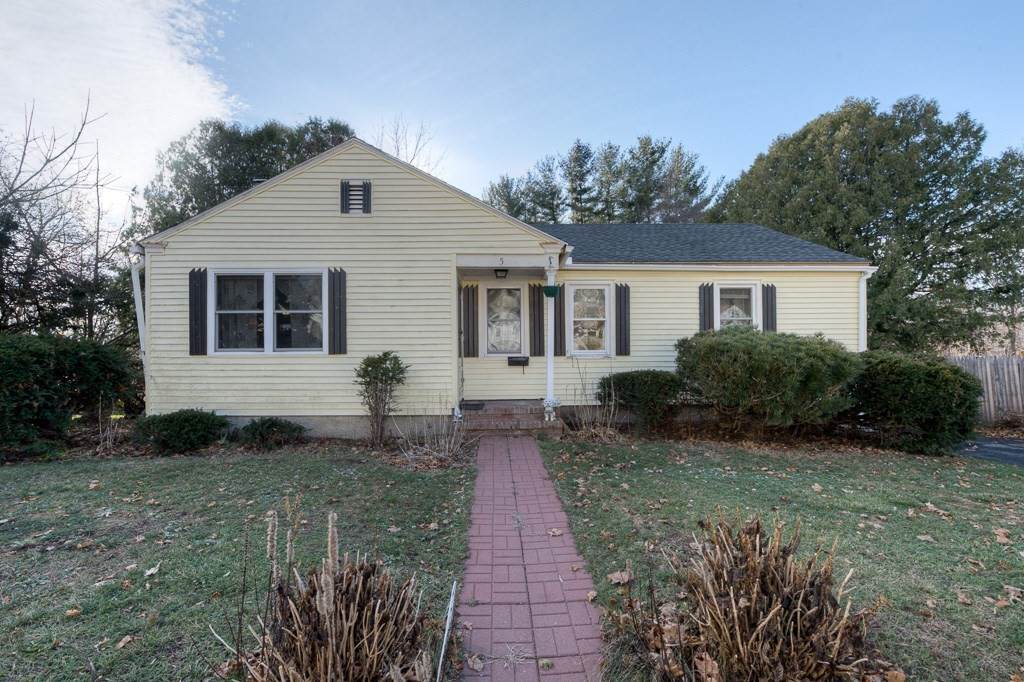 5 Sherwood Rd - Photo 1