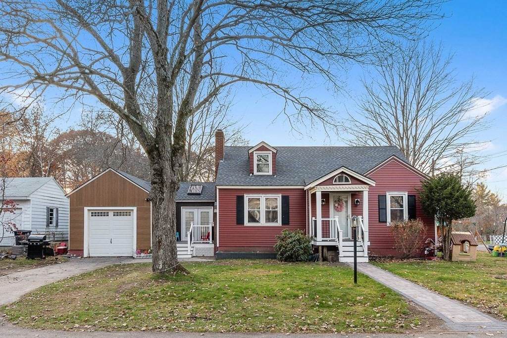 35 Lawndale - Photo 1