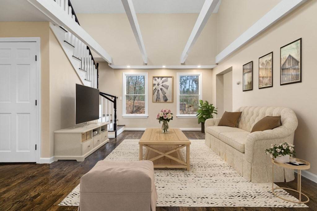 319 Ashland Street - Photo 1
