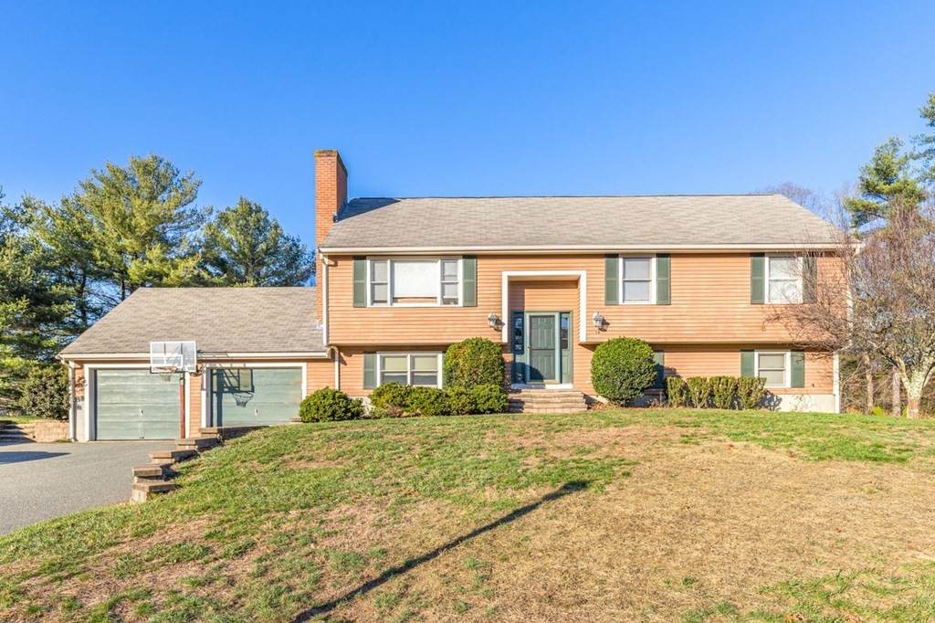 14 Hereford Ln - Photo 1