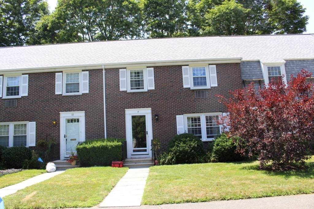 8 Town House Dr - Photo 1