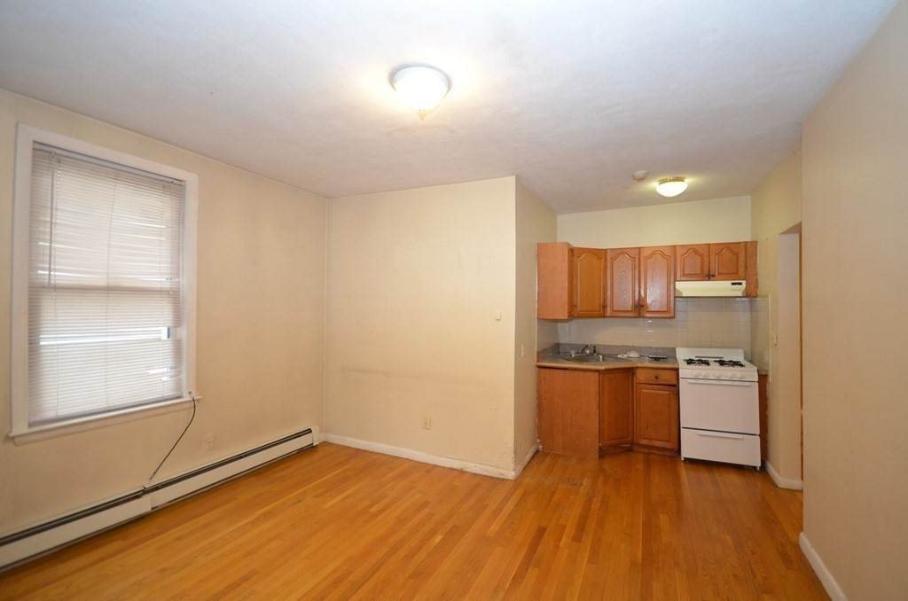 14 Colborne Road - Photo 1