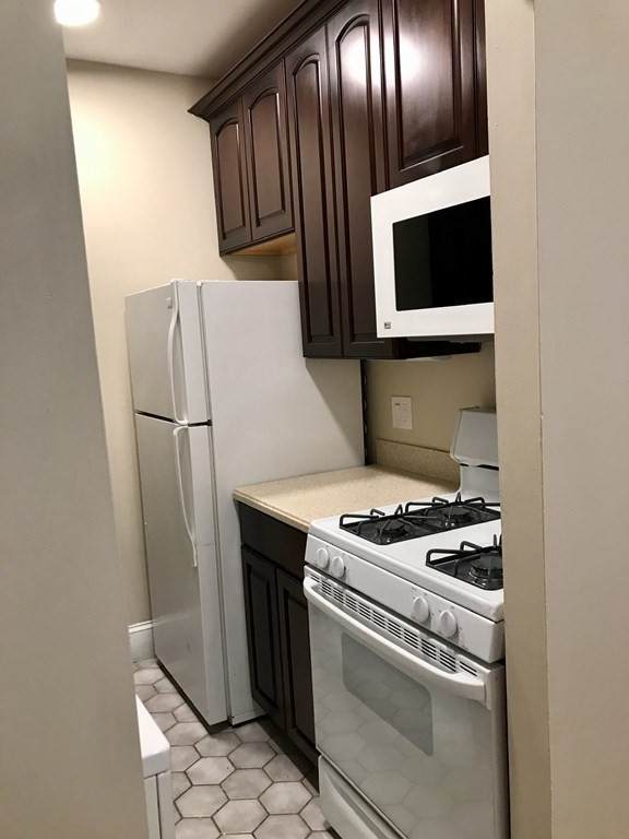 75 Chestnut St - Photo 1
