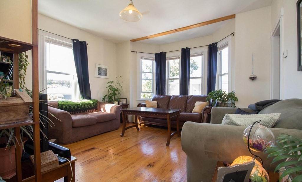 7 Roberts St - Photo 1