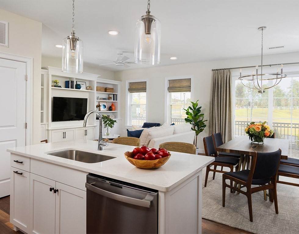 521 Colony Place - Photo 1