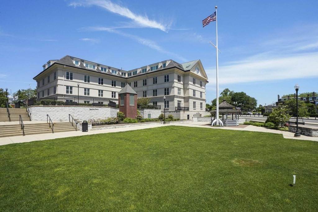 73 Chelsea Street - Photo 1