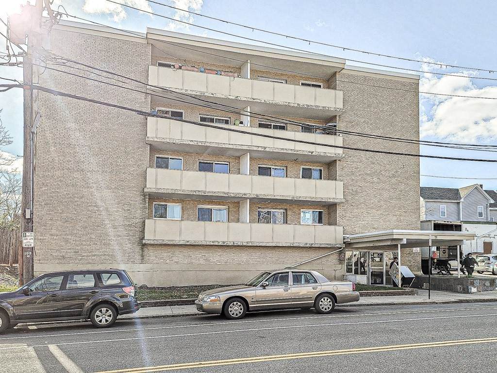 91 Washington St - Photo 1