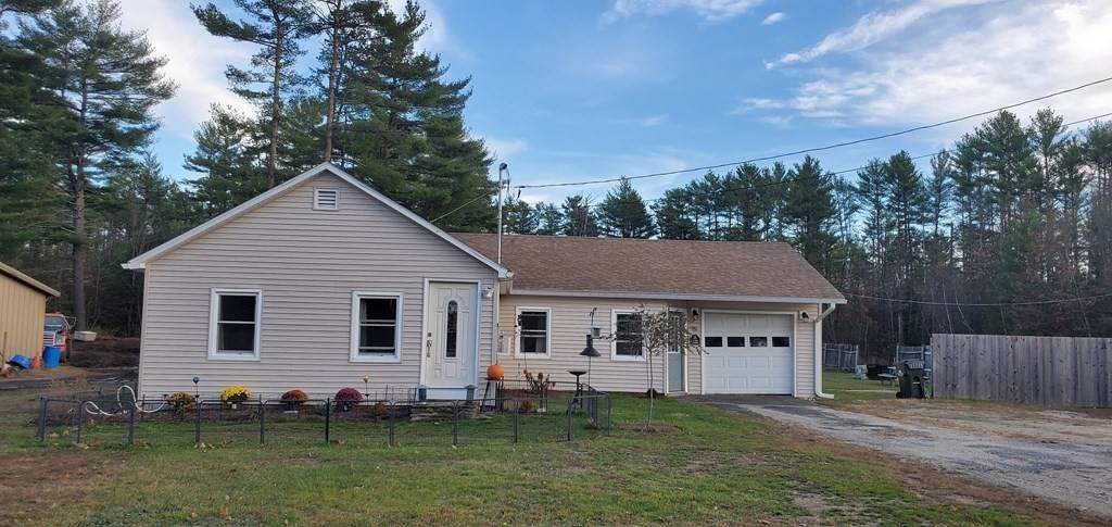 75 Daniel Shays Hwy - Photo 1