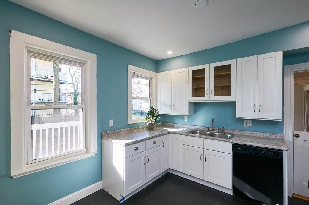 17 Mount Ida Rd - Photo 1