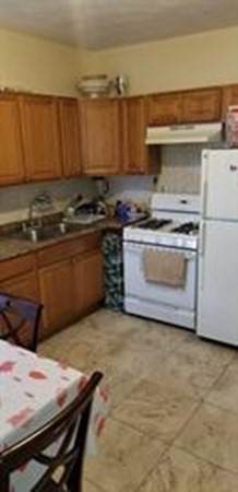 54 Everett - Photo 1
