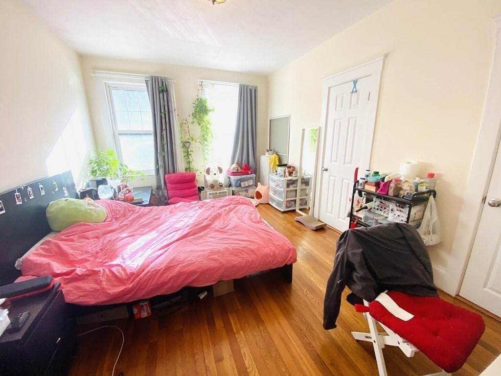 116 Sutherland Rd - Photo 1