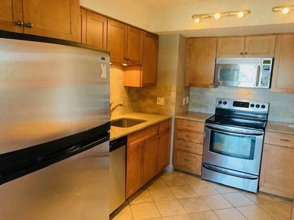 1731 Beacon St - Photo 1
