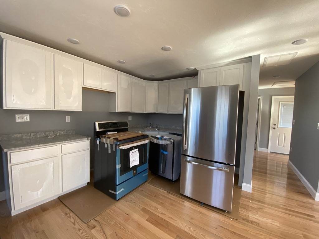 18 Bates - Photo 1
