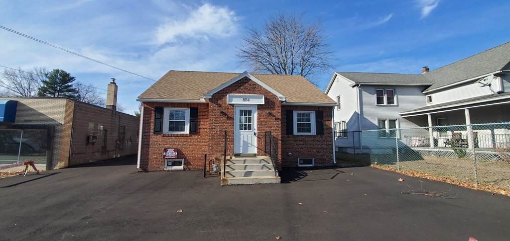 854 Berkshire Ave - Photo 1