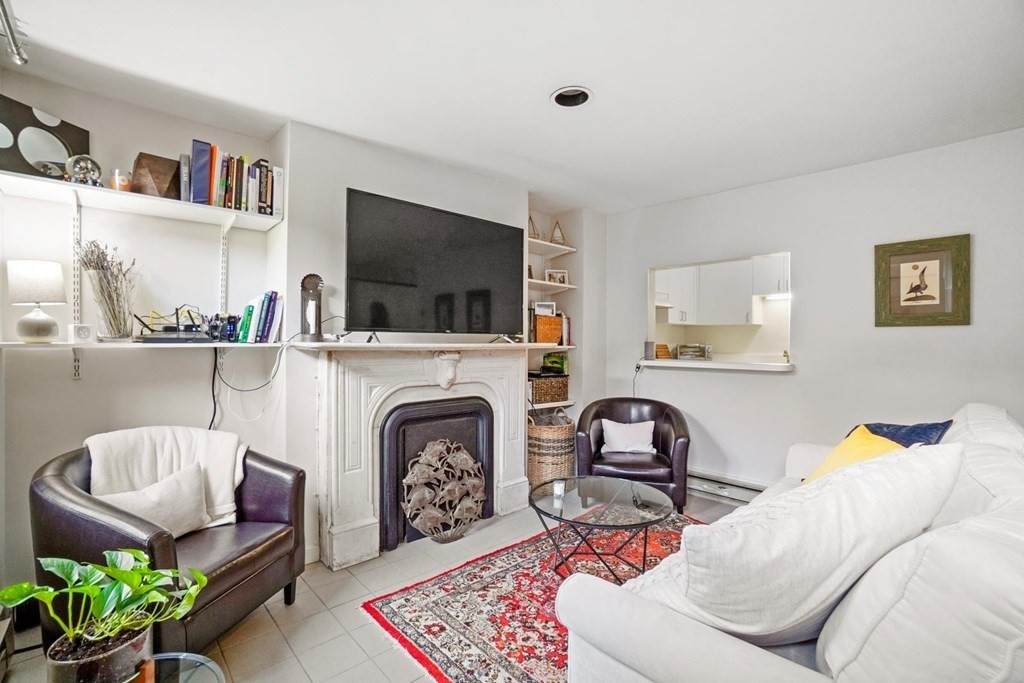 39 Dwight - Photo 1