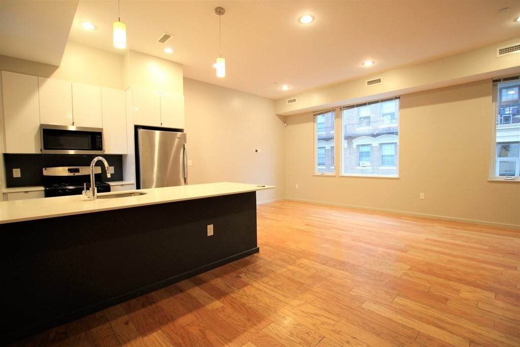 55 Glenville Ave - Photo 1