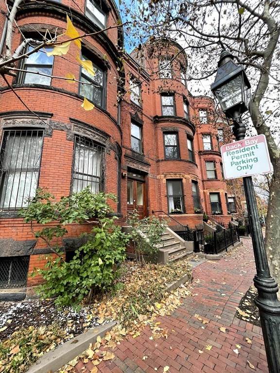 429 Marlborough St. - Photo 1