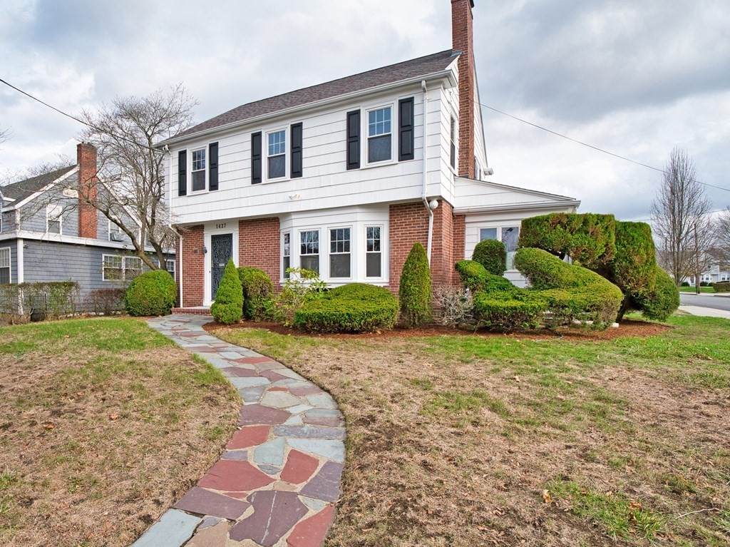 1427 Highland Avenue - Photo 1