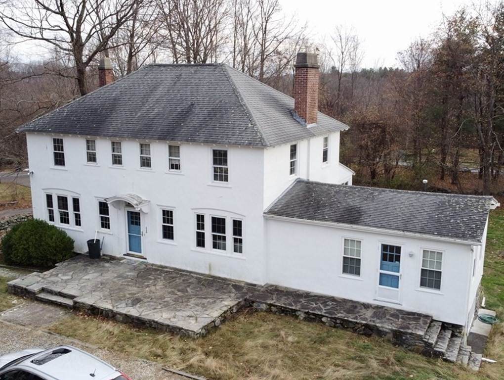 520 Grafton St - Photo 1
