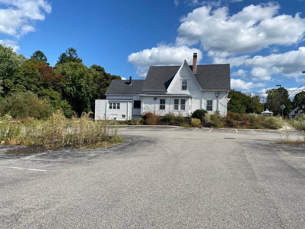 7 Mattakeesett St - Photo 1
